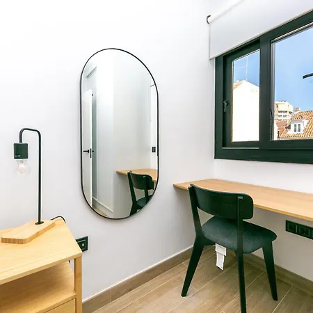 Moderno En El Centro De *